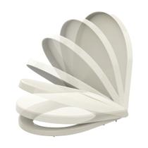 Assento Sanitário Celite Fit Versato Soft Close Pergamon Tampa de Vaso Anatômico Resistente Polipropileno Compatível Fit Plus, Eternit Arcus, Mga