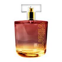 Aurea for her colônia akmos Aurea for her colônia akmos