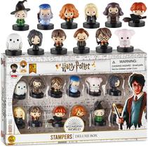 Auto-incrustado Harry Potter Stampers, Set of 12 Harry Potter Gifts, Collectables, Party Decor, Cake Toppers Lucius Malfoy, Hermione Granger, Neville Longbottom e Mais por PMI, 2.5 in. Alto