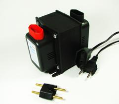 Auto Transformador 1500VA 110-220V e 220-110V Girardi Plus Auto Transformador 1500VA 110-220V e 220-110V Girardi Plus