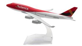Avião Comercial Boeing 747 Avianca Airlines - Miniatura de Metal 16 cm