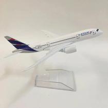 Avião Modelo de Metal Die-Cast Latam Airlines B787 - Escala 1:400 com Suporte