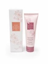 Avon Kit Pur Blanca Gardênia Feminino (2 Itens) Colônia Gardênia 75ml + Hidratante My Essence 80ml Avon Kit Pur Blanca Gardênia Feminino (2 Itens) Colônia Gardênia 75ml + Hidratante My Essence 80ml