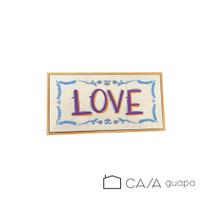Azulejo com moldura em madeira Love - Casa Guapa