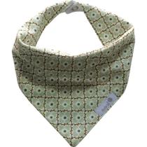 Babador bandana flor coração verde claro