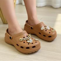 Babuche Feminina Plataforma Pingentes Botons Sandália 100% Eva Ortopédica Esporão