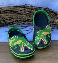 Babuche Infantil Masculino Dinossauro T-Rex Preto com Verde Fachetado