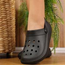 Babuche Moleca Clog Sandália Feminina Furadinha 5832.100 Cor:PretoTamanho:35 Babuche Moleca Clog Sandália Feminina Furadinha 5832.100 Cor:PretoTamanho:35