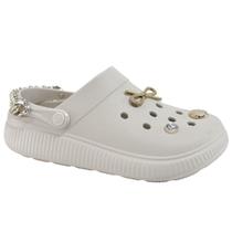 Babuche Moleca com Pins Metalizados 5832105 Babuche Moleca com Pins Metalizados 5832105