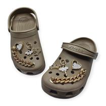 Babuche Sandália em EVA Bottons e Pins Corfly 78 Babuche Sandália em EVA Bottons e Pins Corfly 78