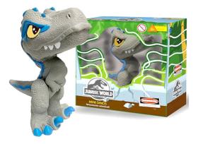 Baby Dinos Jurassic World Olho Brilha Escuro Vinil Universal Pupee