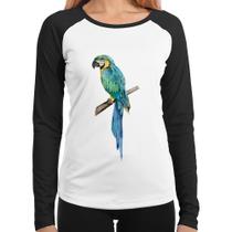 Baby Look Raglan Arara Azul Manga Longa - Foca na Moda Baby Look Raglan Arara Azul Manga Longa - Foca na Moda