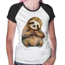 Baby Look Raglan Bicho Preguiça Coração - Foca na Moda Baby Look Raglan Bicho Preguiça Coração - Foca na Moda