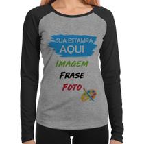 Baby Look Raglan Estampa Personalizada (Imagem, frase ou foto) Manga Longa - Foca na Moda Baby Look Raglan Estampa Personalizada (Imagem, frase ou foto) Manga Longa - Foca na Moda