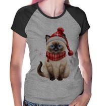 Baby Look Raglan Gato Natalino Gorro e Cachecol - Foca na Moda Baby Look Raglan Gato Natalino Gorro e Cachecol - Foca na Moda