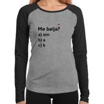 Baby Look Raglan Me beija Manga Longa - Foca na Moda Baby Look Raglan Me beija Manga Longa - Foca na Moda