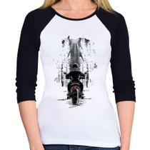 Baby Look Raglan Motociclista na floresta Manga 3/4 - Foca na Moda Baby Look Raglan Motociclista na floresta Manga 3/4 - Foca na Moda