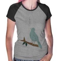 Baby Look Raglan Passarinho Cantando - Foca na Moda Baby Look Raglan Passarinho Cantando - Foca na Moda