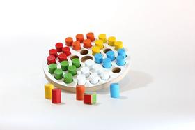 Baby nr.01 - Tabuleiro de Madeira com 36 Pinos e 01 Dado