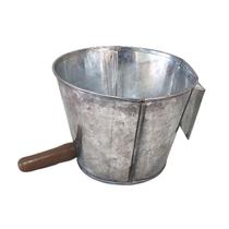Balde Com Bico Para Bezerro Aço Galvanizado 5 Litros