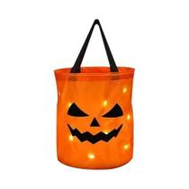 Balde de Doces de Halloween Dobrável com Luzes LED - Saco de Truque ou Deleite em Formato de Abóbora Balde de Doces de Halloween Dobrável com Luzes LED - Saco de Truque ou Deleite em Formato de Abóbora
