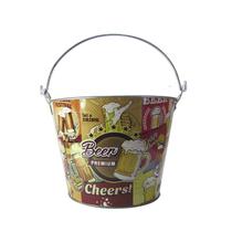 Balde de metal para cerveja estampado com abridor na lateral 4.8 litros