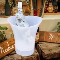 Balde P/ Gelo Rgb Caixa De Som 20w Led 5l Festa Musica Alto Falante Embutido