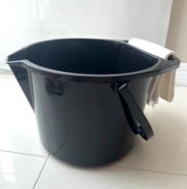 Balde Plástico Reforçado Alça Bico Suporte De Pano 15 Litros