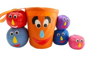 Baldinho com 5 bolas ponderadas de até 1,5 kg Baldinho com 5 bolas ponderadas de até 1,5 kg