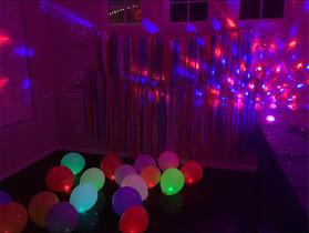 Balões de iluminação LED CEAGGDY 50 cores misturadas 30cm 24h