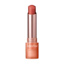 Bálsamo labial innisfree Dewy Tint 3 Love Beige com acabamento natural
