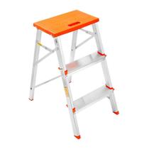 Banco Escada de Alumínio BTF 3 Degraus 120 kg Banco Escada de Alumínio BTF 3 Degraus 120 kg