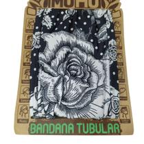 Bandana Muhu 7049 Rosas Rendas Preto E Branco Bandana Muhu 7049 Rosas Rendas Preto E Branco