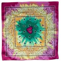 Bandana Tie-Dye Arabesco Estilo Único e Colorido Bandana Tie-Dye Arabesco Estilo Único e Colorido