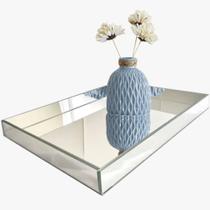 Bandeja de Vidro Espelhada 37,5 x 27,5 cm Bandeja de Vidro Espelhada 37,5 x 27,5 cm