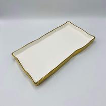 Bandeja Decorativa de Porcelana Branca Retangular com Borda Dourada 15x30cm Bandeja Decorativa de Porcelana Branca Retangular com Borda Dourada 15x30cm
