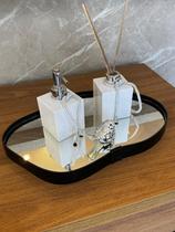 Bandeja Espelhada de Luxo Decorativa Orgânica Borda em Couro Lavabo Cantinho do Café