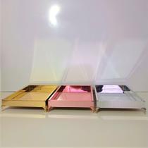 Bandeja espelhada decorativa com pés