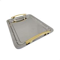 Bandeja Grande com Alças Douradas 44x34cm Premium em Aço Inox Bandeja Grande com Alças Douradas 44x34cm Premium em Aço Inox