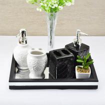 Bandeja -M CLÁSSICA- Lavabo Banheiro Espelhada Pés Silicone Madeira cor PRETA - 22x32x4 Bandeja -M CLÁSSICA- Lavabo Banheiro Espelhada Pés Silicone Madeira cor PRETA - 22x32x4