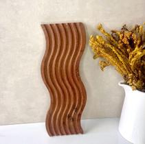 Bandeja Ondulada Ripada de Madeira Teca