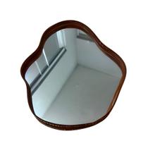 Bandeja Prateleira Expositor Adnet Formato Orgânico Em Espelho Com Borda De Couro + Pés Reguláveis Bandeja Prateleira Expositor Adnet Formato Orgânico Em Espelho Com Borda De Couro + Pés Reguláveis