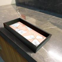 Bandeja Preta com Gravura Impermeável "Geometric Marble" 34cm D05 - D'Rossi Bandeja Preta com Gravura Impermeável "Geometric Marble" 34cm D05 - D'Rossi