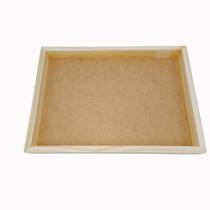 Bandeja Retangular Quadrinho Madeira Pinus Fundo Mdf Tamanho 35x25x3cm Bandeja Retangular Quadrinho Madeira Pinus Fundo Mdf Tamanho 35x25x3cm