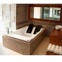Banheira de Hidromassagem Ouro Fino Petra Dupla 1,90m x 1,20m x 47cm 290 Litros 06 Jatos Banheira de Hidromassagem Ouro Fino Petra Dupla 1,90m x 1,20m x 47cm 290 Litros 06 Jatos