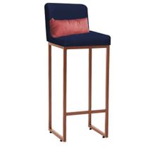 Banqueta Alta com Encosto Lucca Industrial Cozinha Balcão Ferro Bronze Suede Azul Marinho e Almofada Rose Gold - Ahazzo Móveis