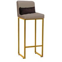 Banqueta Alta com Encosto Lucca Industrial Cozinha Balcão Ferro Dourado Suede Bege e Almofada Marrom- Ahz Móveis