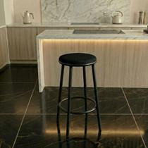 Banqueta Alta Luxo Aço Banco Luna Suede Eva Estrutura Preta:Preto Banqueta Alta Luxo Aço Banco Luna Suede Eva Estrutura Preta:Preto