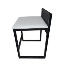 Banqueta Baixa Bali Estilo Industrial Junco Preto Assento Branco