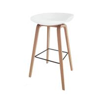 Banqueta de Cozinha Branca com Pés de Madeira - Modelo Wood com 75cm Banqueta de Cozinha Branca com Pés de Madeira - Modelo Wood com 75cm
